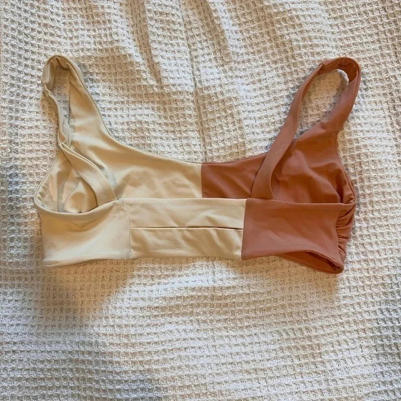 Tori Praver Deja Bikini Top in French Rose size small - Picture 3 of 4